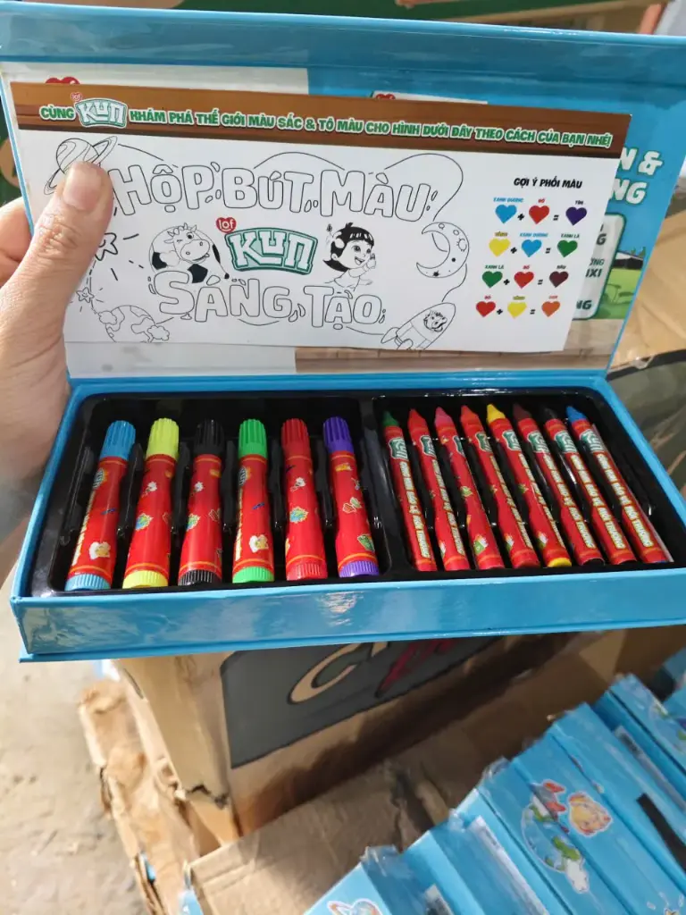 Hộp Bút Màu Siêu Kun - Sáng Tạo