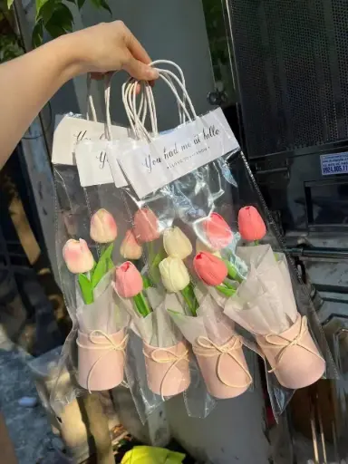 [P0022] chậu hoa tulip sáp sp2346